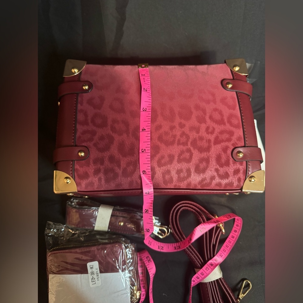 Stylish Red Leopard Print Women's Bag - Picture 7 of 8